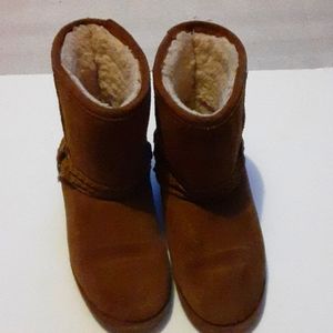 BEARPAW BROWN LEATHER BOOTS IN SIZE 5